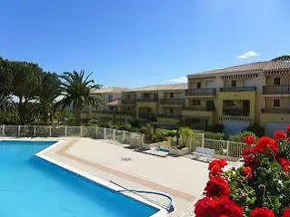 Дом отдыха Holiday Home Jardins Du Port